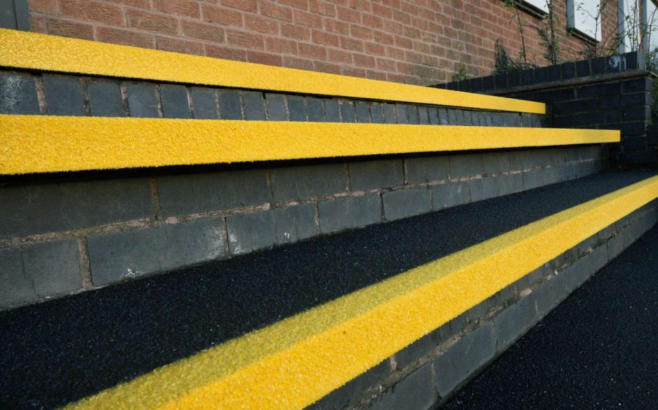 COBAGRiP Yellow GRP Stair Tread