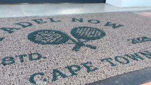 Super Contract Fall Logo mat at Padel now